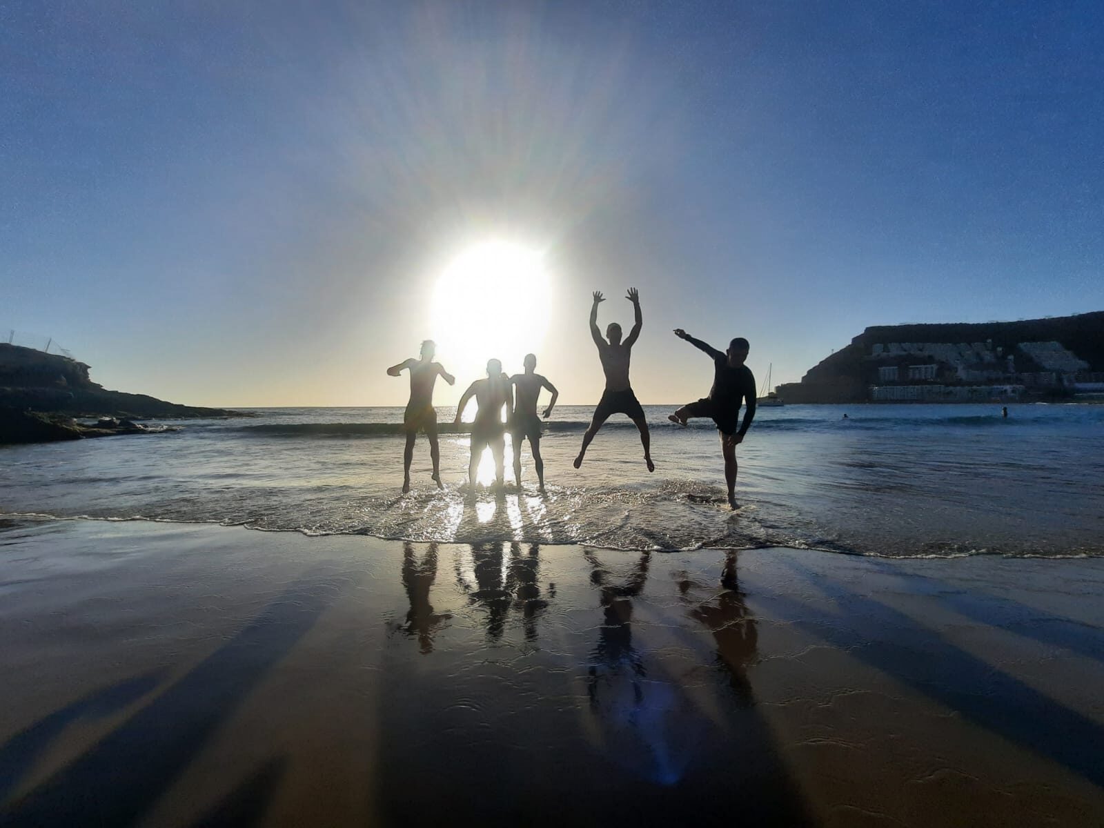 cropped-Groep-strand.jpg